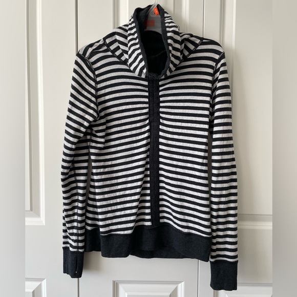 Lululemon Reversible Cowl Neck Sweater - Picture 5 of 7